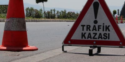 2 otomobil çarpıştı: 6 yaralı