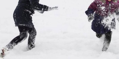 Yüksekova'da eğitime kar engeli