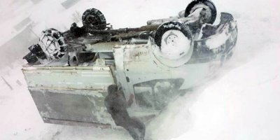 Şiddetli fırtına ve sis kazalara neden oldu