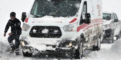 Yüksekova'da hasta kurtarma operasyonu