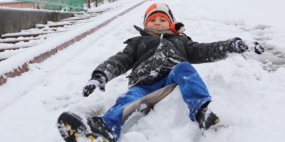 Şemdinli'de taşımalı eğitime kar tatili
