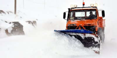 15 köy ile 77 mezra yolu ulaşıma kapandı