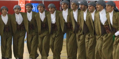 Hakkari’de halk oyunları yarışması