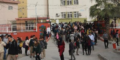 Lisede kantinci çırağı dehşeti: 4 öğrenci yaralı