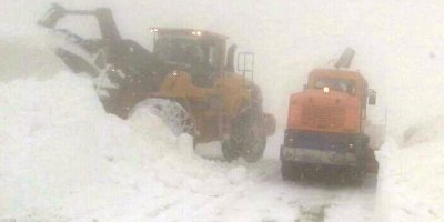 2600 rakımda karla mücadele çalışması