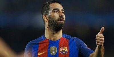Arda Turan üç hafta yok