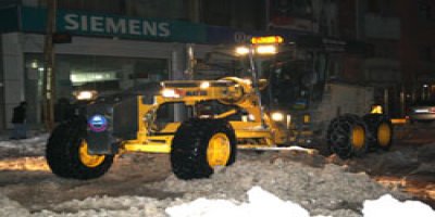 Belediye ekipleri çarşı merkezini temizledi