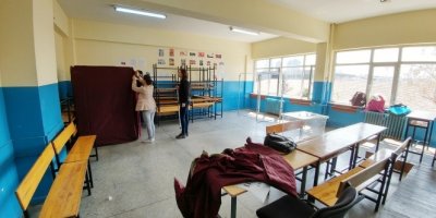 Referandum sandıkları kuruldu