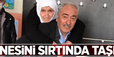 Annesini sırtında taşıdı!