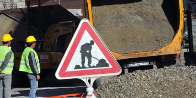 Yüksekova'da alt yapı çalışmalarına başlandı