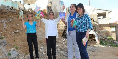 O öğrencilere kitap hediye edildi