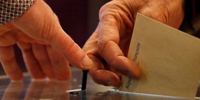 Fransa Cumhurbaşkanını seçiyor