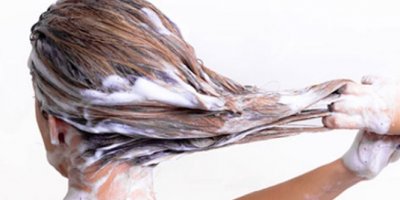 Sık sık saç yıkamak saç sağlığını bozuyor