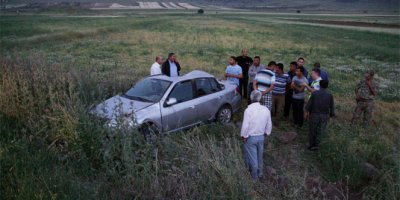 Kilis'te otomobil şarampole yuvarlandı: 3 yaralı