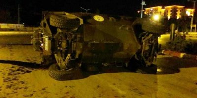 Askeri araç ile otomobil çarpıştı