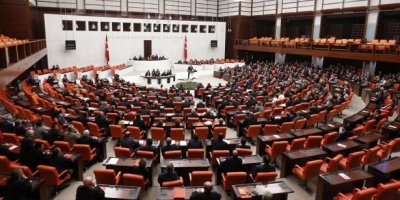 TBMM Başkanı, parti genel başkanlarını görüşmeye çağırdı