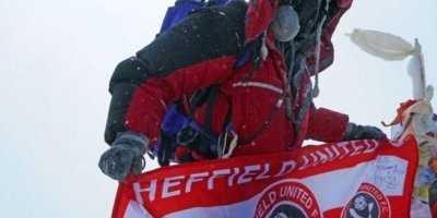 Kanser hastası Everest'in zirvesine çıktı