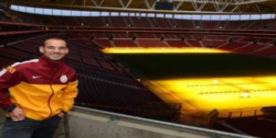 Sneijder: 40'ıma kadar Galatasaray'dayım