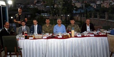 Vali Toprak, muhtarlarla iftarda buluştu