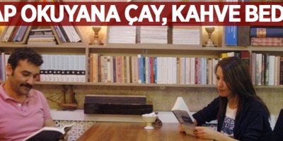 Van'da bu kafede kitap okuyana çay, kahve bedava