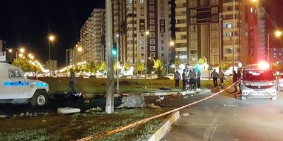 Feci motosiklet kazası: 1 ölü, 1 yaralı