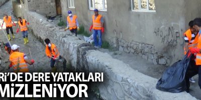 Hakkari’de dere yatakları temizleniyor