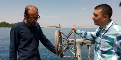 Balıkçılar, kaçak avcıların mağduru oldu