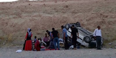 Malatya'da minibüs devrildi: 13 yaralı