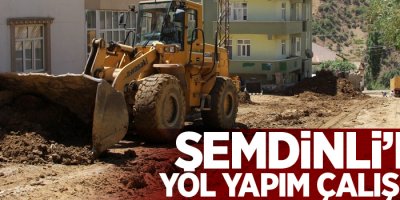 Şemdinli’de yol yapım çalışması