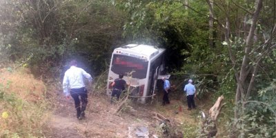 Midibüs şarampole uçtu: 26 yaralı