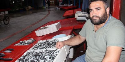 Fırtına nedeniyle balıkçı tezgahları boş kaldı