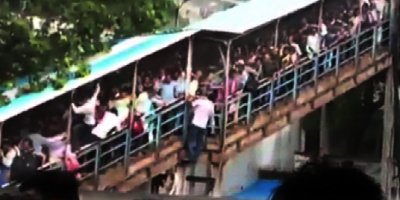 Tren istasyonunda izdiham: 15 ölü