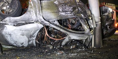 Araçtaki 5 kişiden 3’ü yanarak can verdi