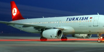 THY uçağı Tahran’a acil iniş yaptı