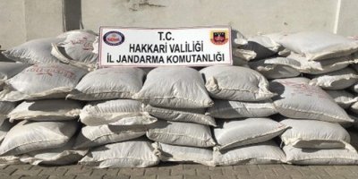 Yüksekova’da 2 ton 972 kilo kaçak çay ele geçirildi