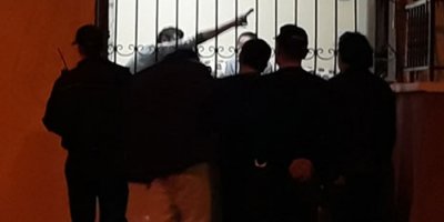 Ailesini rehin alan genç dehşet saçtı