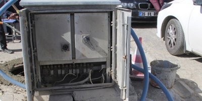 Kapakları açık bırakılan trafolar tehlike saçıyor