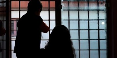 'Cezaevlerinde kaç çocuk var?'