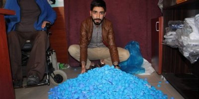 Engelli komşusu için 50 bin mavi kapak topladı