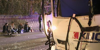 3 işçi servisi çarpıştı: Onlarca yaralı var