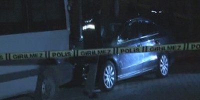 Otomobil içerisinde boğazı kesilmiş erkek cesedi bulundu
