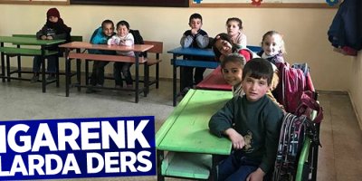 Rengarenk sıralarda ders