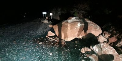 Geceyi dışarda geçirdiler