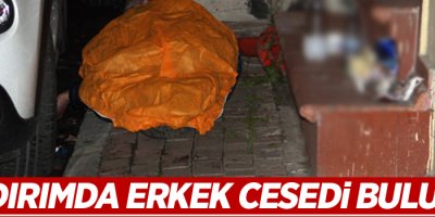 Kaldırımda erkek cesedi bulundu