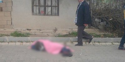 Sokak ortasında başından vuruldu