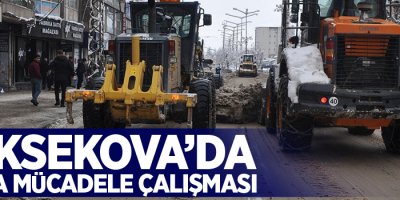 Yüksekova'da karla mücadele çalışması
