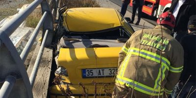 Kaza yaptığı aracı bırakıp kaçtı