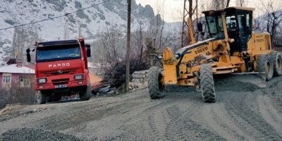 Hakkari'de yol çalışmaları