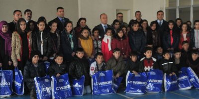 Köy okullarında okuyan öğrenciler ağırlanıyor