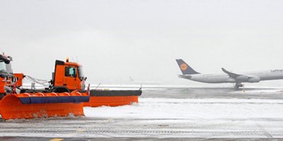 Almanya’da hava ulaşımına kar engeli